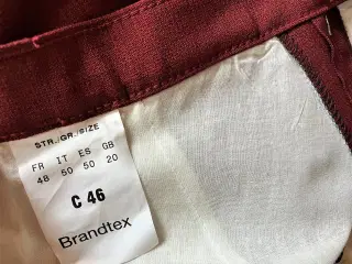 Bordeauxrøde lange bukser, str. 46, helt nye