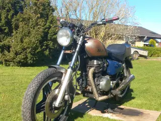 Honda cm 400 motorcykel