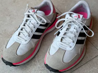 Adidas golfsko dame str. 39 1/3.