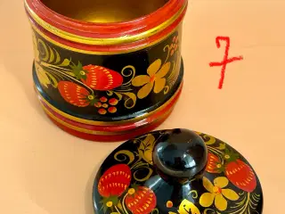 Retro håndmalede genstande fra USSR sælges