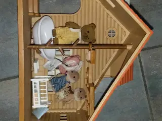 Ældre sylvanian dukkehus