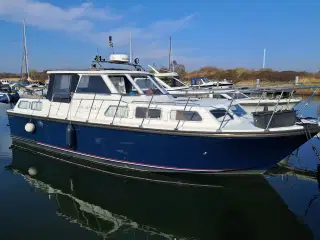 Jupiter 33 Motorbåd.