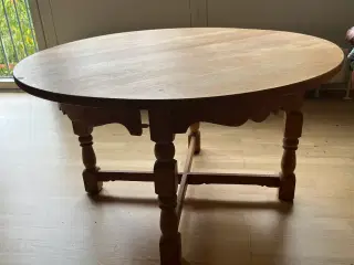 RUNDT BORD SYRET EG