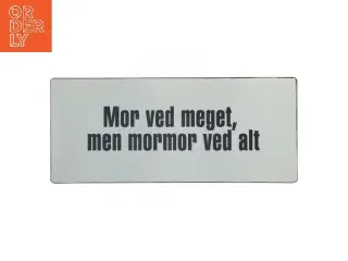 Metalskilt med tekst fra LaFinesse (str. 30,5x13 cm)