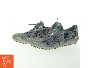 Blomstermønstrede sneakers fra Remonte (str. 43 )