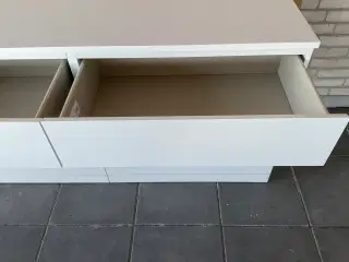Malm Kommode fra Ikea med 6 skuffer