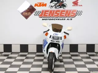 Honda CBR 1000 F