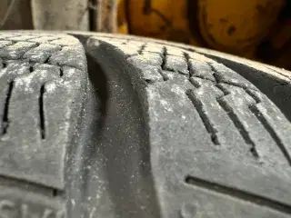 Pirelli vinterdæk 21" Überturbine t. Tesla Model Y
