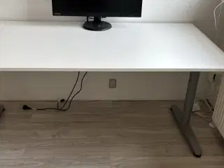Skrivebord 
