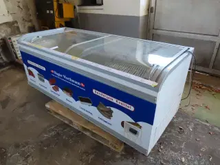 Displayfryser med glas skydelåger