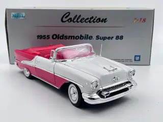 1955 Oldsmobile Super 88 1:18