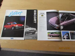 Ford escort brochurer bort gives