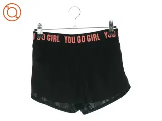 Shorts fra H&M (str. 146)