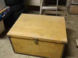 Plyfa-/krydsfiner kasse 78,5x58x43 cm (LxBxH)