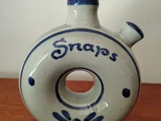 Velholdt Aksini snapseflaske
