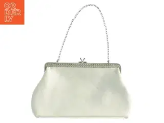 Hvid clutch med kæde (str. 23 x 14 cm)