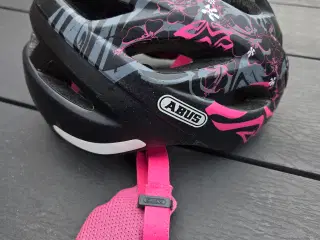 ABUS     cykelhjelm 