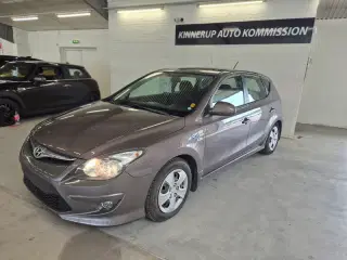 Hyundai i30 1,6 CRDi Sense Plus 90HK 5d 6g