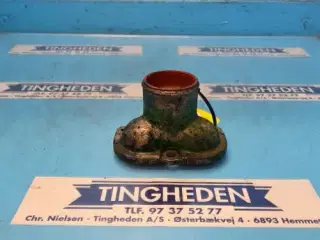 John Deere 6125HZ001 Thermostat Døksel RE502570