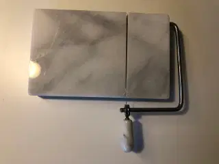 Osteskærer i marmor