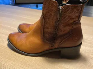 Bugatti læderstøvler sælges.