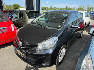 Toyota Yaris 1,3 man.6, 5D. 99HK 5d