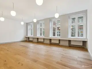 Nyistandsat kontor - FÅ 3 MDR. HUSLEJE FRIHED