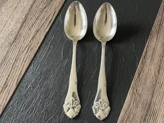 2 sølvskeer Atla 2 tårne 