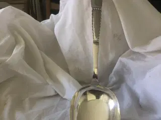 Suppe opøse ske i pletsølv