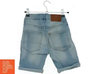 Denimshorts fra H&M (str. 134)