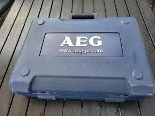 Bore og skruemaskine AEG 