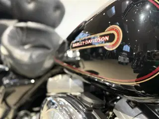 Harley Davidson FLHT Electra Glide Standard