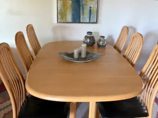 Skovby Spisebord med 6 stole 