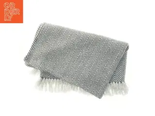 Stribet tæppe med frynser fra Netto (str. 128 x 113 cm)