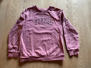 Fin Hummel bluse str. 122 har mere tøj i 122