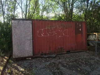 20 ft. Container