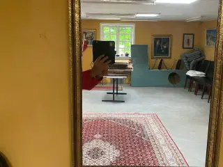 Spejl i guldramme