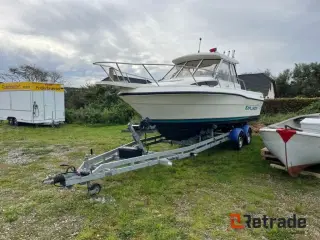 - - - Trollingbåd Champion 672 Explorer