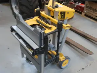 Bordrundsav DEWALT DWE7485 -QS med stativ