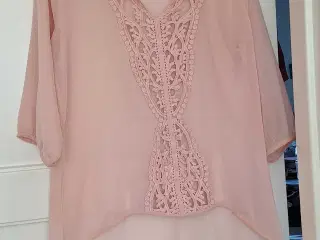 Lyserød bluse