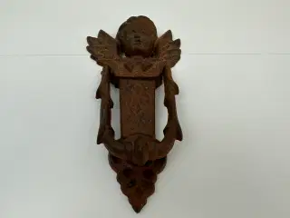 Antik dørhammer i støbejern (engel)