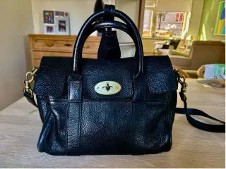 MULBERRY TASKE - ikonisk og klassisk 