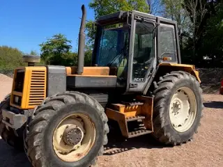 Renault 120-14 traktor