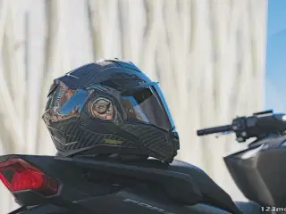 LS2 Advant X Carbon
