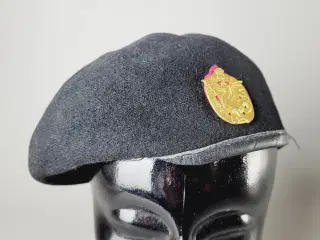 ⭐️: Original Dansk Militær-baret (HMAK 1981)