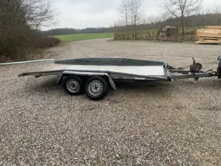 Variant 1500 A autotrailer