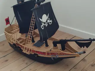 Playmobil Pirates, Sørøverskib