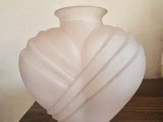 Lyserød vase