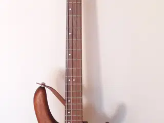 Washburn Hammerhead, elbas