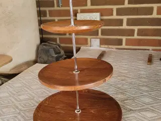 Kageopsats i mahognitræ